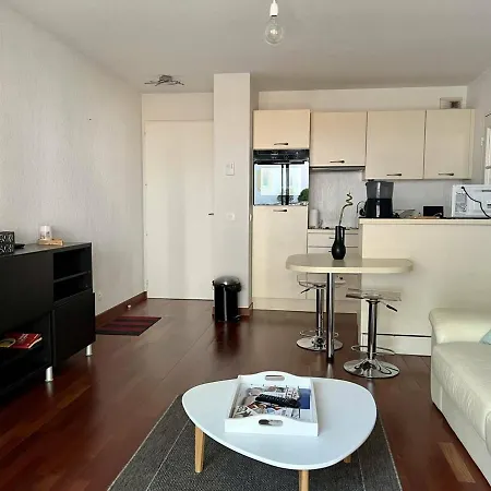 Apartment T2 A Avec Piscine, Terrasse Et Parking Prive, Proche Des Thermes - Fr-1-495-82 *