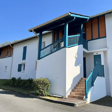 T2 Confortable A Avec Piscine Et Parking - Fr-1-495-82 *